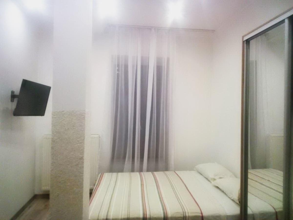 Apartment In The Centre Of ลวีฟ ภายนอก รูปภาพ